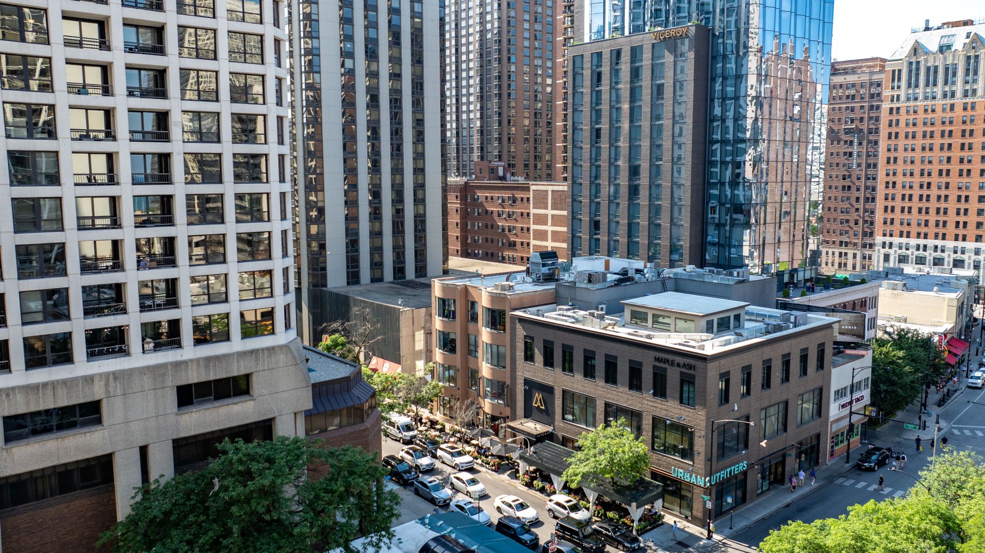 12-16-W-Maple-Street-17